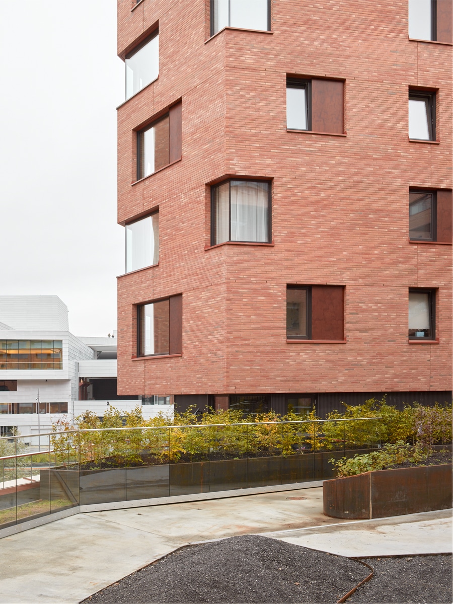 Munch Brygge Residential Complex with Parklex Prodema chestnut wood