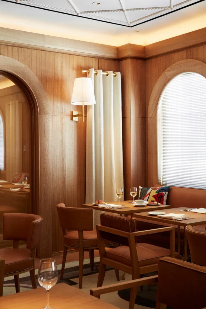 parklex white oak lavenue restaurant at saks fifth avenue jean louis costes philippe stark 03