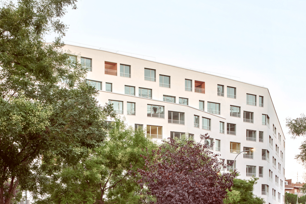 Example of engineered natural timber for the architecture