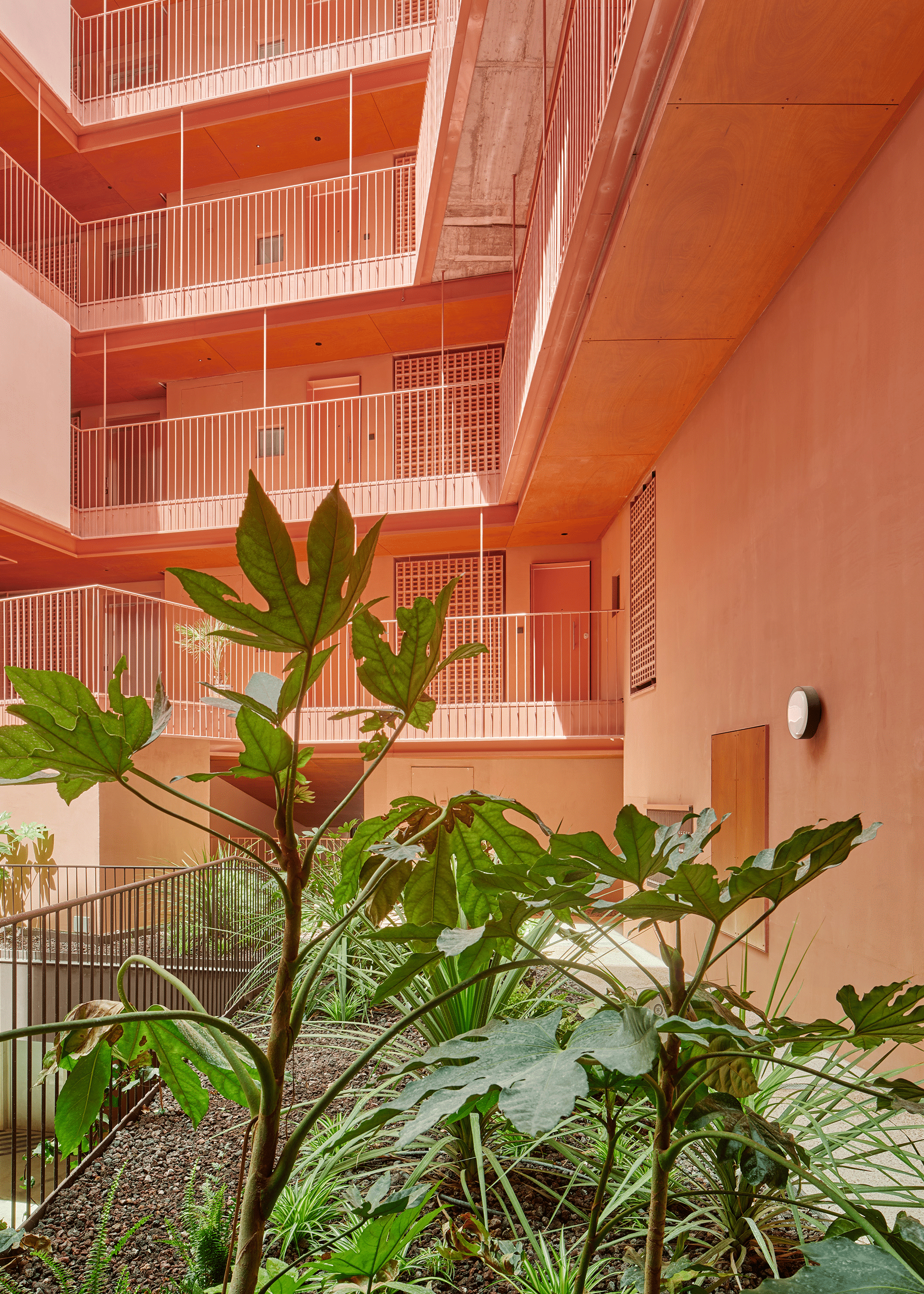 2024 SFJ6 MarmolBravo MADhel Soffit Rustik Blog02 04