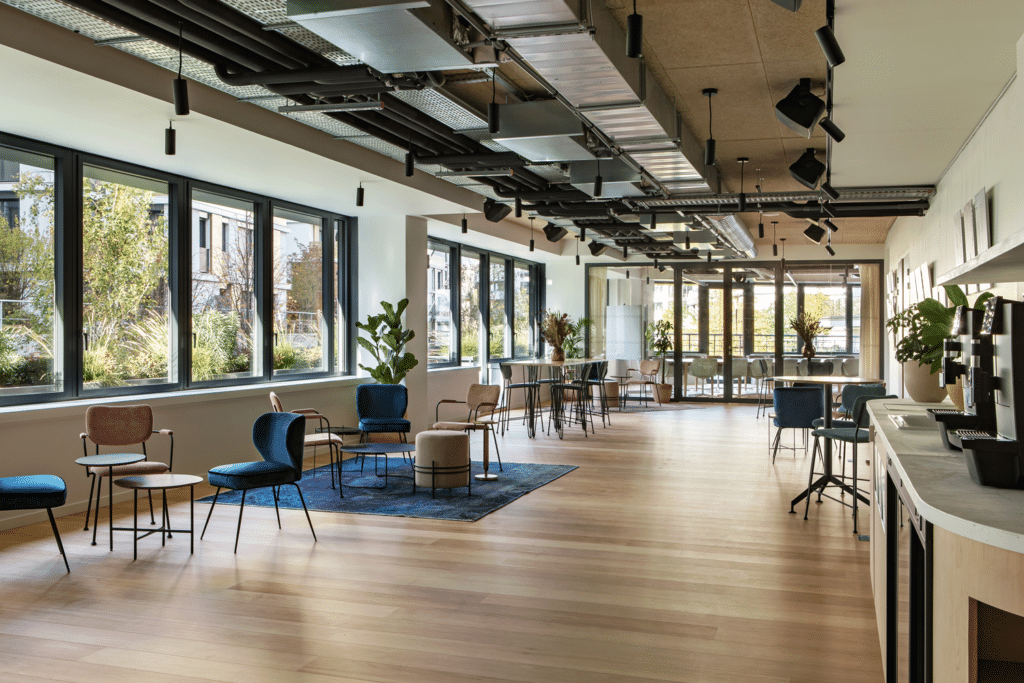 Nida Offices RAAM Floor AmericanOak